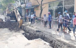 Video tai nạn giao thông ngày 12/5: Nam công nhân thiệt mạng khi đào đường