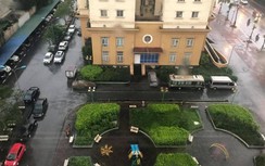 Video: Người đàn ông tử vong trên nóc xe, nghi rơi từ tầng cao xuống