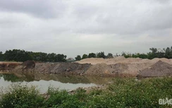 Quảng Ninh: Đổ thải trái phép để chờ trúng thầu dự án?