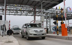 Đi sai làn thu phí không dừng bị phạt bao nhiêu tiền?