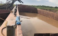 Đột kích, bắt gọn 8 tàu "khủng" đang khai thác cát trái phép trên sông Hồng