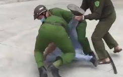 Video: Hạ gục đối tượng cầm dao nghi ngáo đá ở cây xăng