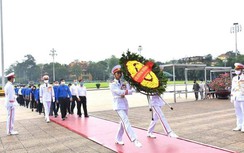 Đoàn Thanh niên Bộ GTVT viếng Lăng Chủ tịch Hồ Chí Minh