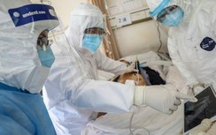 Covid-19 ngày 22/5: Người bán hàng rong chỉ mất 20 giây để vào khu cách ly