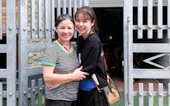 Bạn gái mới Quang Hải lộ nhan sắc "khó tin" khi ra mắt "nhà trai"