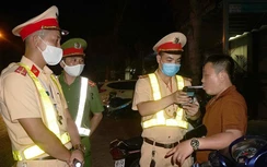 Hà Tĩnh: CSGT “biến hóa” phát hiện “ma men” lái xe