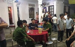 Sững sờ nhận thi thể người thân từ cốp ôtô do 2 người lạ chở đến trong đêm