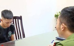 Bắt kẻ mặc áo Grab, che biển xe cướp tài sản của hàng loạt phụ nữ đi đường