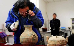 Phát hiện chiếc bình cổ với chất lỏng bí mật tại Trung Quốc