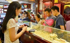 Giá vàng hôm nay 30/5: Vàng bật tăng mạnh phiên cuối tuần