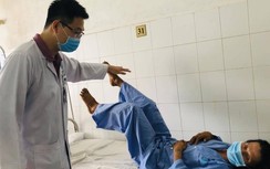 Cứu sống người đàn ông rơi từ cây dừa cao 5m gãy cột sống