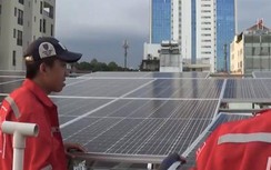 Chi trăm triệu lắp điện mặt trời áp mái, dùng không hết bán lại có lời?