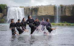 Video: Hoa hậu H'Hen Niê nhảy "Vũ điệu rửa tay" bên thác nước