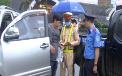 Xe trá hình “đại náo” miền Trung