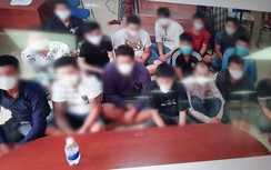 Vì sao 200 người mang hung khí đập phá quán ốc ở TP.HCM mặc áo màu cam?