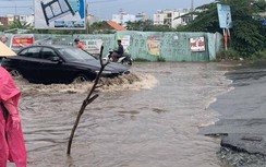 TP.HCM chi 300 tỷ nâng cấp, đường Liên Phường vẫn thành sông sau mưa lớn