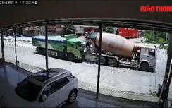 Video: Kinh hoàng xe ben tông xe con bẹp dúm, tài xế trọng thương