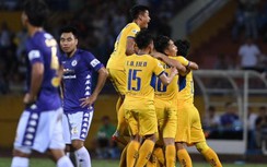 HLV SLNA phát biểu bất ngờ sau khi đánh bại Hà Nội FC, lên đỉnh V-League