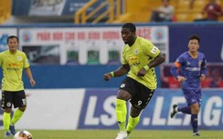 Người cũ HAGL chơi tưng bừng trong ngày đội bóng phố Núi thua tan nát