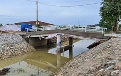 Trại chăn nuôi “râu nọ cắm cằm kia”: Chính quyền “né” trách nhiệm?