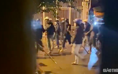 Hàng trăm thanh niên mặc đồ đen dùng bom xăng, dao hỗn chiến ở Đắk Lắk