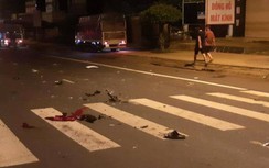 Xe máy tông vào ô tô tải, 1 người chết, 1 người nguy kịch