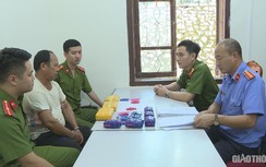 Bắt đối tượng vận chuyển 30.000 viên ma túy tổng hợp trong đêm tối