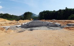 Huế: Mặc áp lực GPMB, khu tái định cư vẫn ngổn ngang, không người thi công