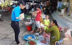 "Gõ từng nhà, rà từng người" vận động người dân tham gia BHYT