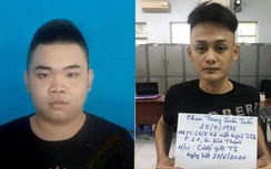 Bắt 2 tên cướp đâm thanh niên cướp tài sản, xịt hơi cay vào người vây bắt