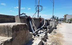 Thanh Hóa: Đào đê biển, đục tường chắn sóng để... nuôi tôm