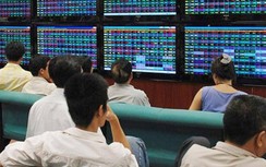 Chứng khoán ngày 15/7: VN-Index may mắn giữ sắc xanh nhạt
