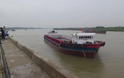 Vì sao dừng cấp phép tàu vào cảng bằng tin nhắn?