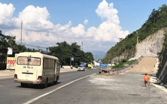 Đường lánh nạn "cứu" xe khách mất phanh đang chở 30 hành khách trên QL6