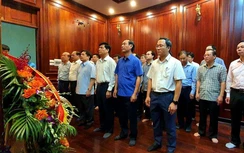 Lãnh đạo Bộ GTVT dâng hương tưởng nhớ công ơn các Anh hùng, liệt sĩ