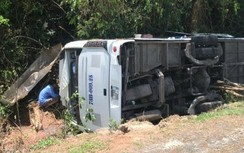 Vụ lật xe chở đoàn đi họp lớp ở Quảng Bình: Xe đổi chủ, cải tạo một phần