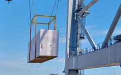 Cảng Quốc tế Cái Mép lập kỷ lục xếp dỡ 22 kiện hàng siêu khủng