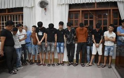 Phạt quán karaoke nhiều lần bị bắt quả tang có hàng chục người “bay lắc"