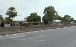 Mất lưới chống chói, tai nạn rình rập trên QL1 qua Hà Tĩnh