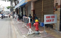 Nghi có người nhiễm Covid-19, 4 căn nhà ở TP.HCM bị phong tỏa