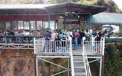 Tai nạn rình rập trên đèo Đại Ninh do trạm dừng chân xây trái phép