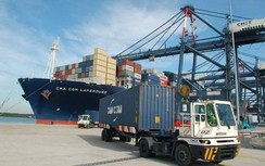 Nghịch lý giá dịch vụ cảng nước sâu Việt Nam chưa bằng cảng sông nước bạn