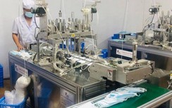 Phát hiện cơ sở "phù phép" khẩu trang thường thành y tế giữa mùa dịch