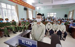 Xét xử vụ đưa người nhập cảnh trái phép: Bị cáo ân hận vì "túng làm liều"