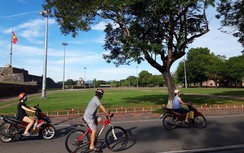 Lặng ngắm vẻ yên ả phố xá Huế sau tuần lễ giãn cách xã hội