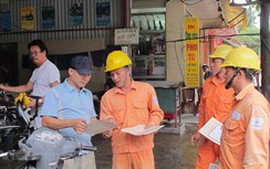 “Có tiền điện một giá rồi đó, ông muốn gì?”