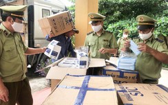 Bắt giữ xe tải chở gần 400.000 khẩu trang y tế không nguồn gốc đi tiêu thụ