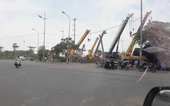 Hà Nội: “Xẻ thịt” đất cây xanh làm lán trại, bãi đỗ xe