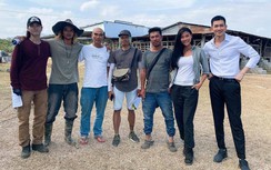 Hậu trường làm phim Cát đỏ đang gây sốt