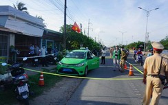 Tài xế taxi bị tạm giữ vì trên xe có túi đồ "lạ", nghi thuốc lắc, ma túy